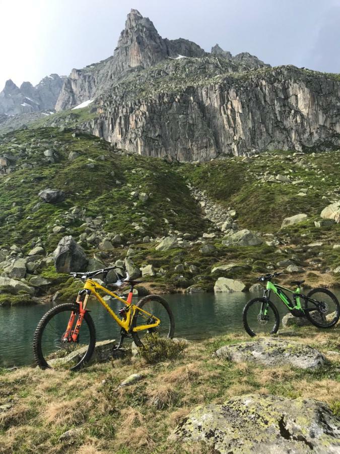 Sust Lodge Am Gotthard Hospental Εξωτερικό φωτογραφία