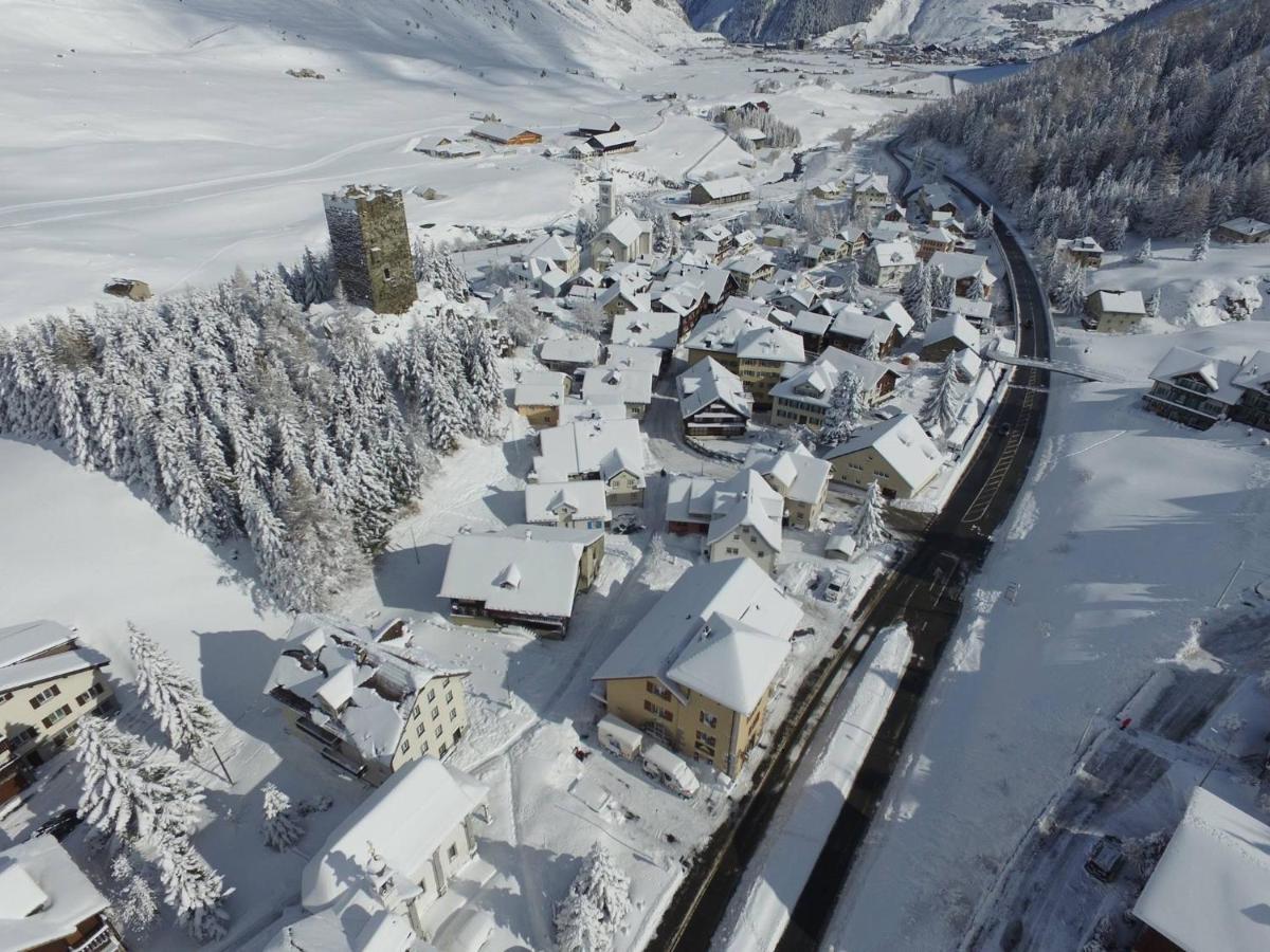 Sust Lodge Am Gotthard Hospental Εξωτερικό φωτογραφία